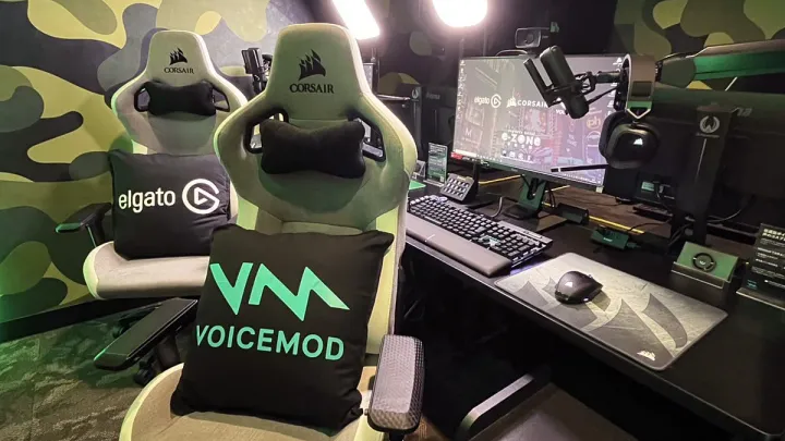 The first overnight streaming room in Japan where you can experience the Voicemod PRO!